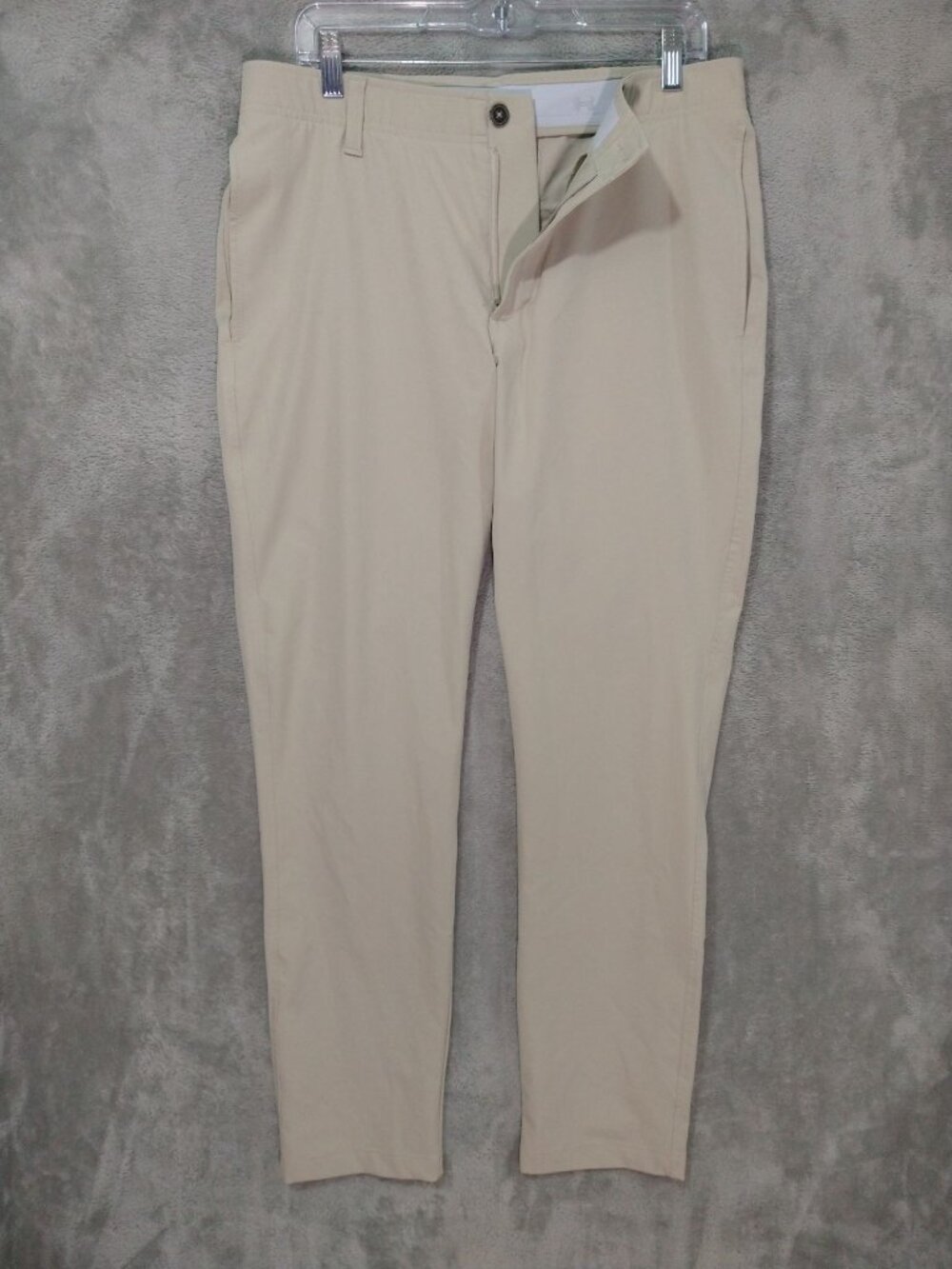 Under Armour UA Pants Mens 34x32 Beige Performance Chino Tapered Leg Golf